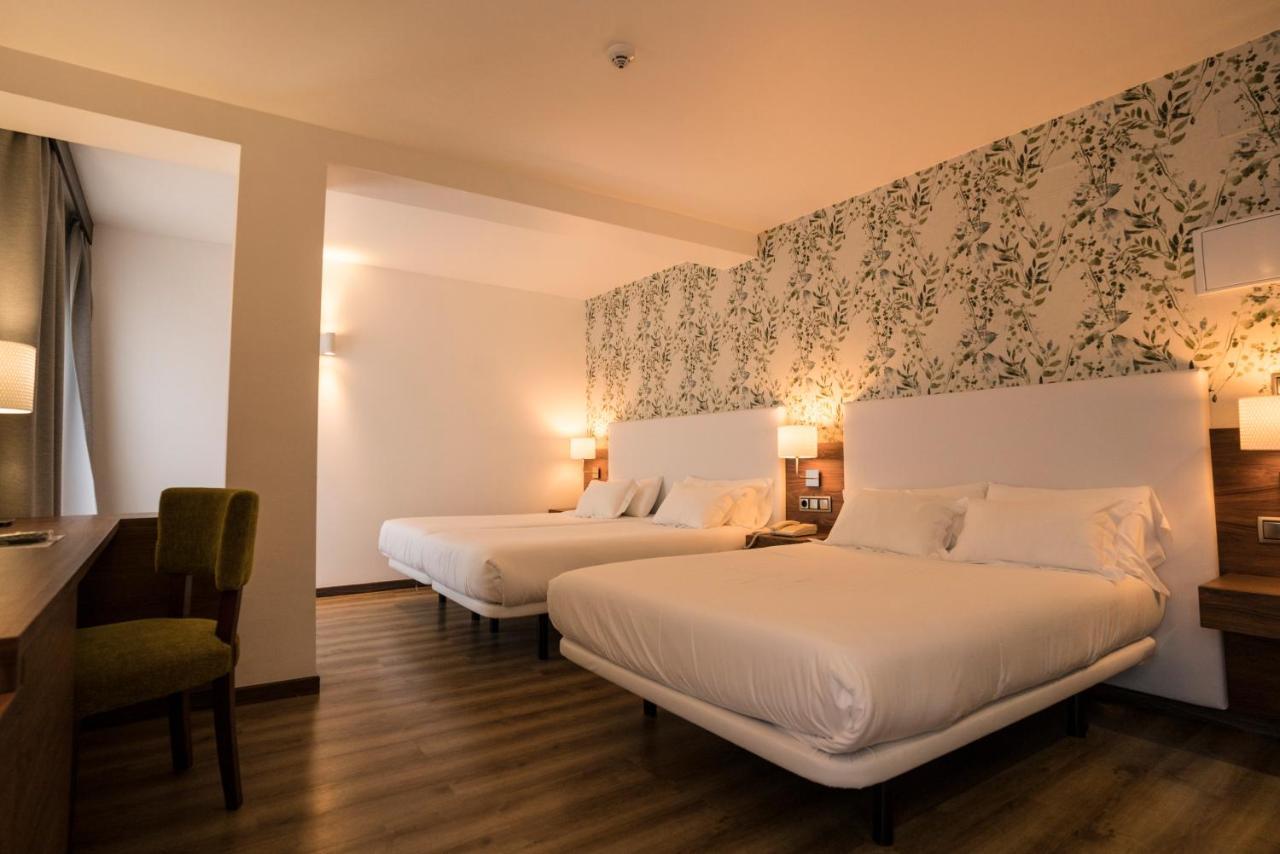 Hotel Piramide Portonovo Exterior photo