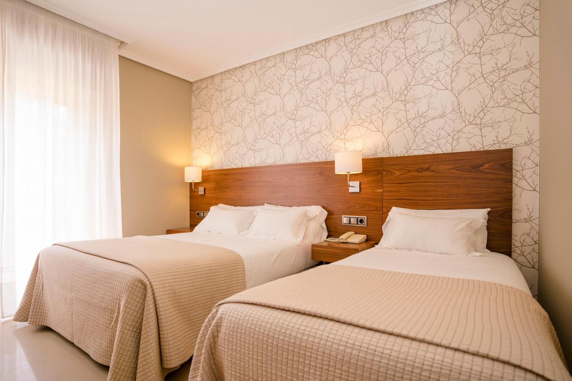 Hotel Piramide Portonovo Room photo